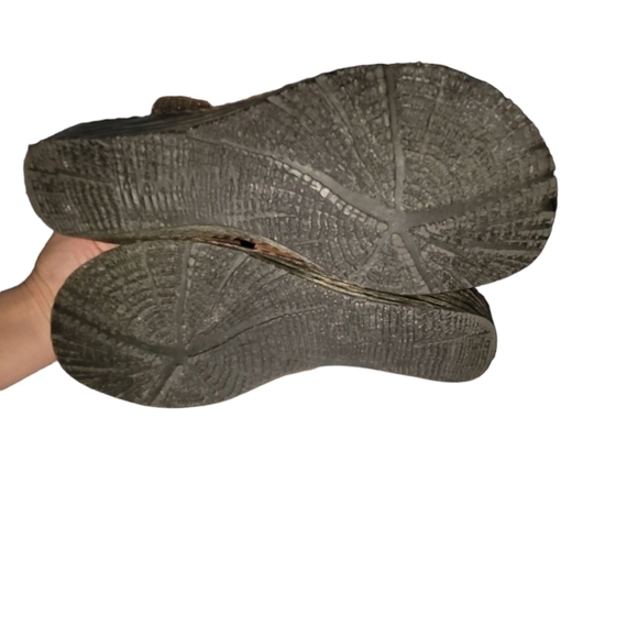 Born Leather Sandals - Picture 11 of 14